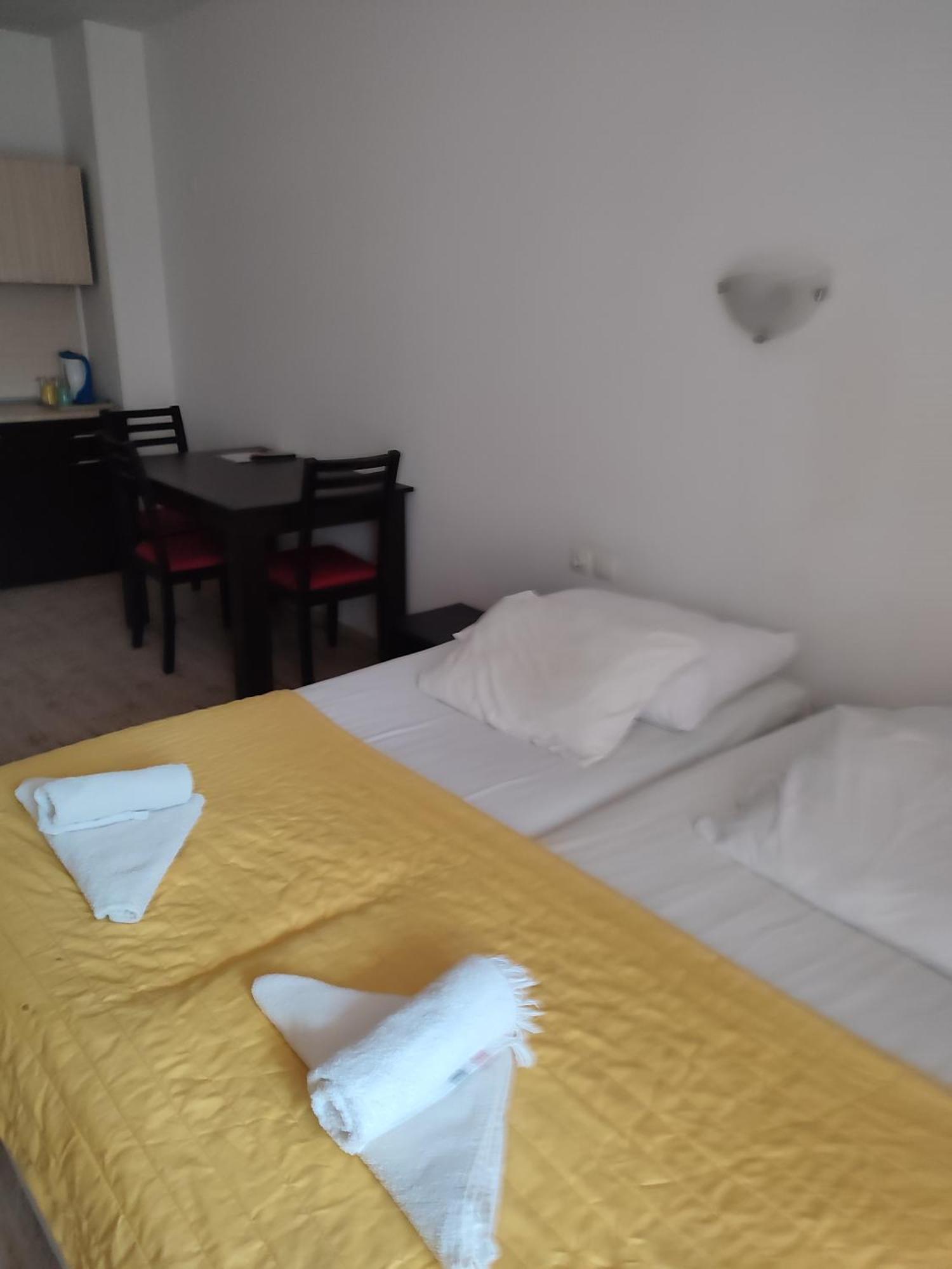 Apartament Janet Apartment เปาโมเรีย ภายนอก รูปภาพ