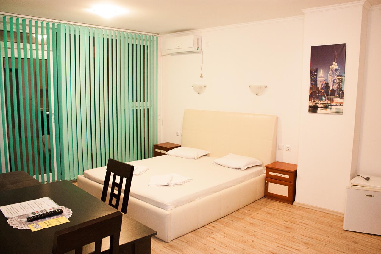 Apartament Janet Apartment เปาโมเรีย ภายนอก รูปภาพ