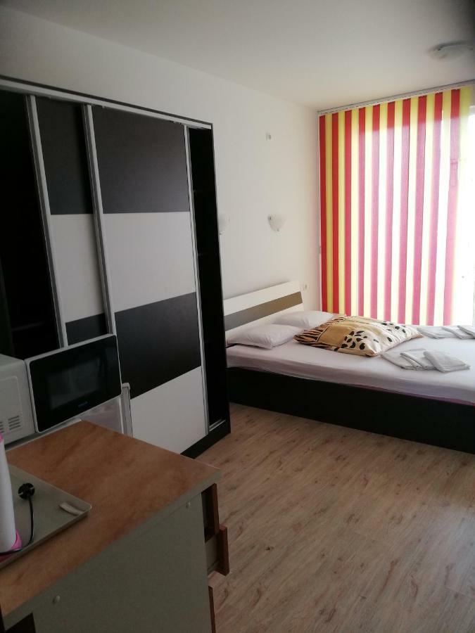 Apartament Janet Apartment เปาโมเรีย ภายนอก รูปภาพ